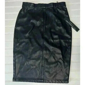 Blank Nyc Faux Leather Pull On Pencil Skirt 21” Size 24 Black NEW. 363